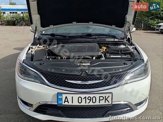 2015 Chrysler 200 — zdjęcie 8 (autoria)