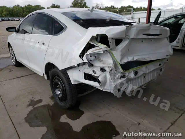 2015 Chrysler 200 — zdjęcie 9 (copart)