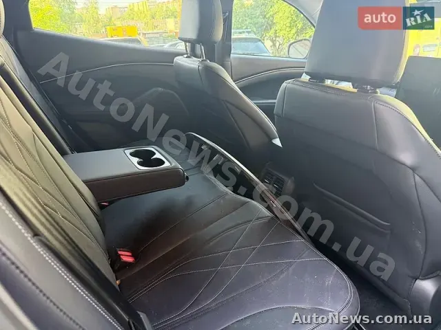 2025 Ford Mustang Mach-E, VIN 3FMTK1R45SMA55770 — фото 26 (autoria)