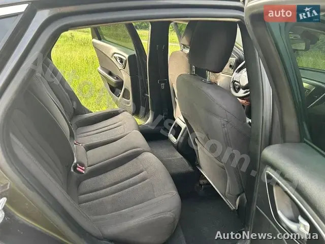 2015 Chrysler 200, VIN 1C3CCCAB7FN666679, nr rej. СА7710ІТ — zdjęcie 10 (autoria)