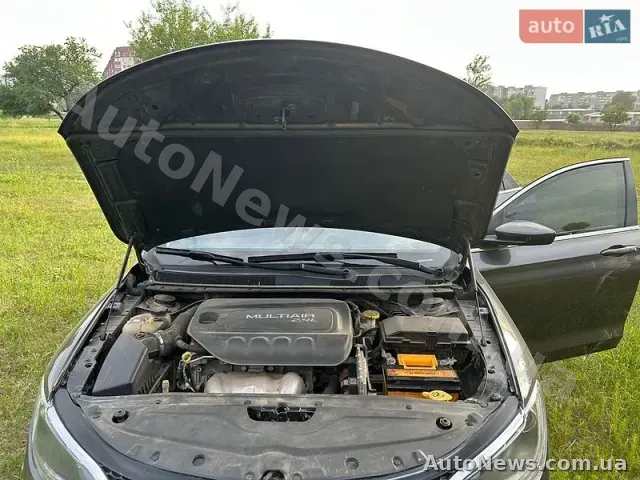 2015 Chrysler 200, VIN 1C3CCCAB7FN666679, nr rej. СА7710ІТ — zdjęcie 11 (autoria)