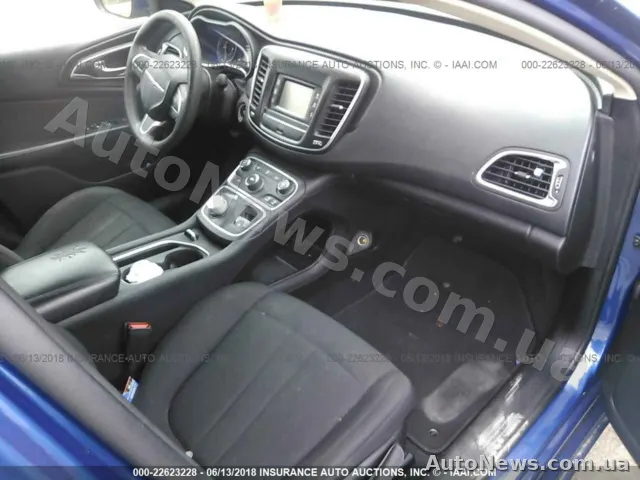 2015 Chrysler 200 — zdjęcie 5 (iaai)