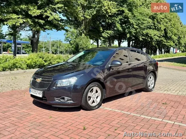 2016 Chevrolet Cruze, VIN 1G1PE5SB0G7205758 — zdjęcie 2 (autoria)