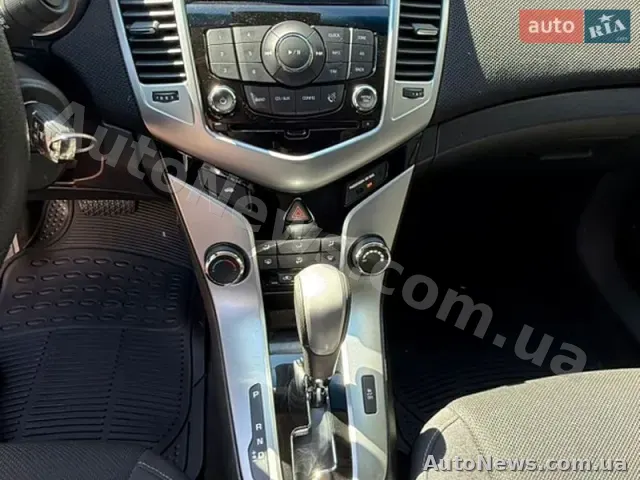 2016 Chevrolet Cruze, VIN 1G1PE5SB0G7205758 — zdjęcie 25 (autoria)