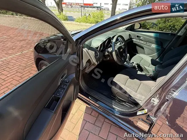 2016 Chevrolet Cruze, VIN 1G1PE5SB0G7205758 — zdjęcie 26 (autoria)
