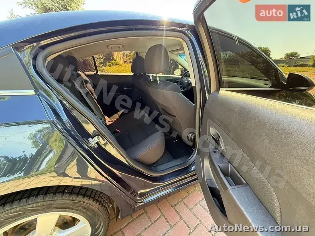 2016 Chevrolet Cruze, VIN 1G1PE5SB0G7205758 — zdjęcie 28 (autoria)