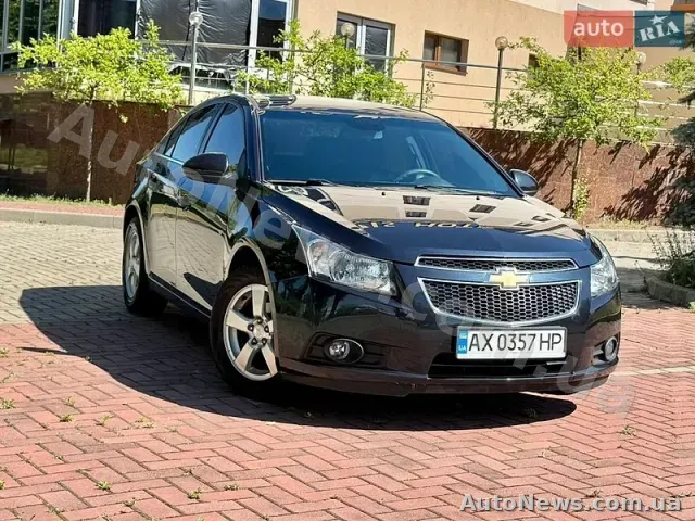 2016 Chevrolet Cruze, VIN 1G1PE5SB0G7205758 — zdjęcie 3 (autoria)