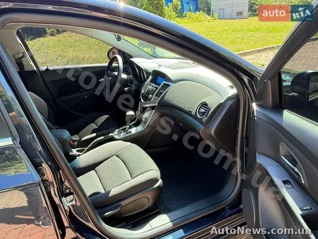 2016 Chevrolet Cruze, VIN 1G1PE5SB0G7205758 — zdjęcie 30 (autoria)