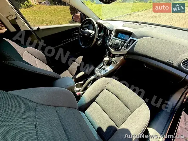 2016 Chevrolet Cruze, VIN 1G1PE5SB0G7205758 — zdjęcie 31 (autoria)