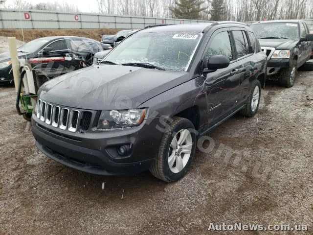 2016 Jeep Compass — photo 2 (copart)