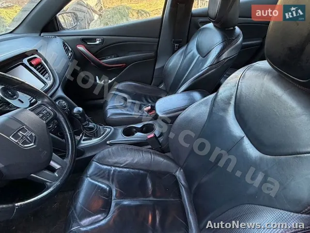 2013 Dodge Dart — zdjęcie 14 (autoria)