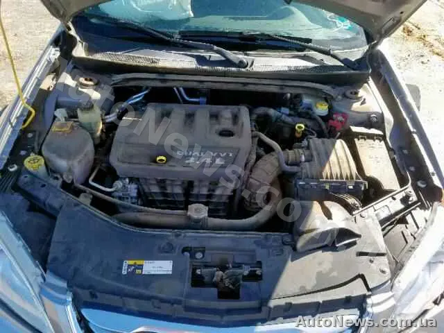 2014 Chrysler 200 Tourin — photo 7 (copart)