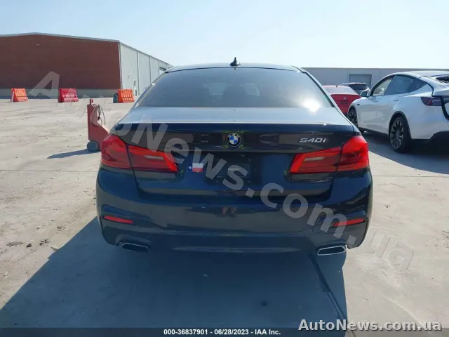 2018 BMW 5 Series — zdjęcie 16 (iaai)