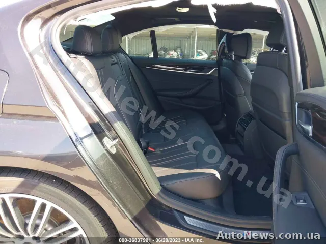 2018 BMW 5 Series — zdjęcie 8 (iaai)