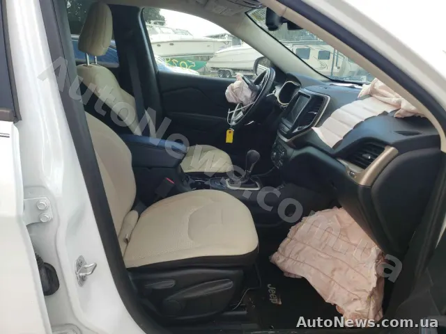 2016 Jeep Cherokee — photo 5 (copart)