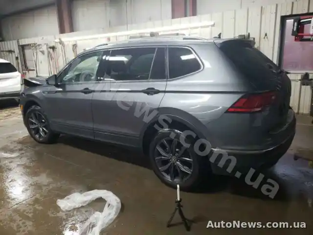 2022 Volkswagen Tiguan, VIN 3VV2B7AX2NM138345, plate КА9949АМ — photo 2 (copart)