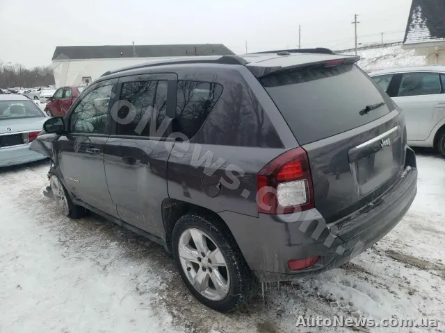2017 Jeep Compass — photo 3 (copart)