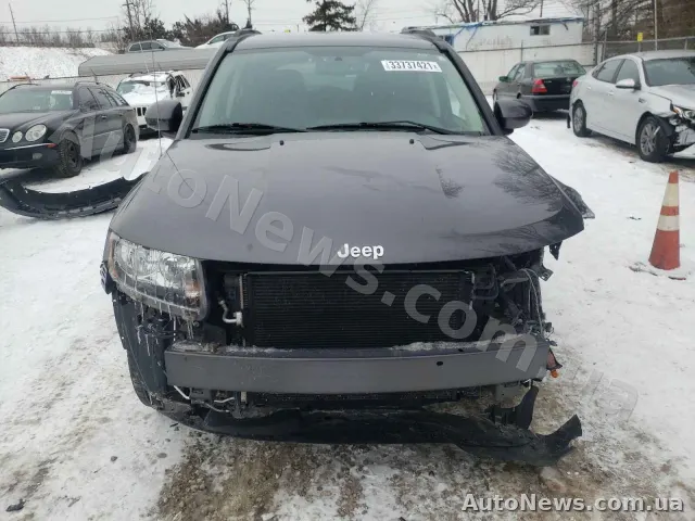 2017 Jeep Compass — photo 9 (copart)