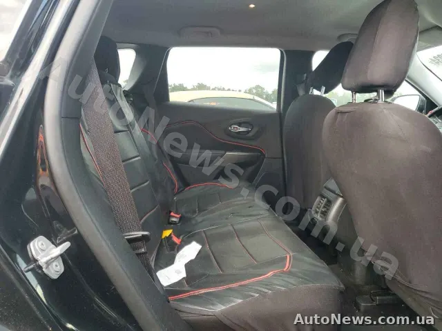 2018 Jeep Grand Cher, VIN 1C4PJLCB8KD275413, госномер ВІ9104ІМ — фото 11 (copart)