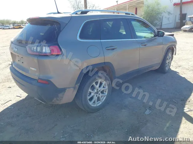 2021 Jeep Cherokee, VIN 1C4PJLMX9MD207862, nr rej. СВ4344СЕ — zdjęcie 4 (iaai)