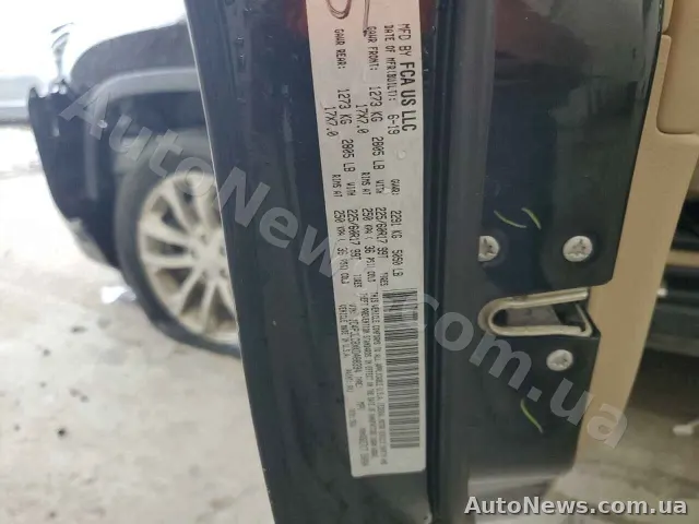 2019 Jeep Grand Cher — photo 14 (copart)