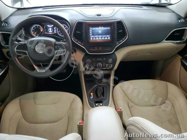 2019 Jeep Grand Cher — photo 8 (copart)