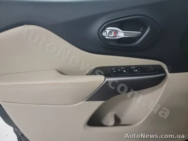 2019 Jeep Cherokee — photo 9 (manheim)