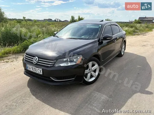 2012 Volkswagen Passat, VIN 1VWBP7A38CC095543, госномер КА1030СХ — фото 3 (autoria)