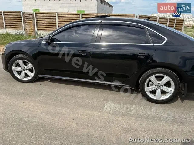 2012 Volkswagen Passat, VIN 1VWBP7A38CC095543, госномер КА1030СХ — фото 6 (autoria)