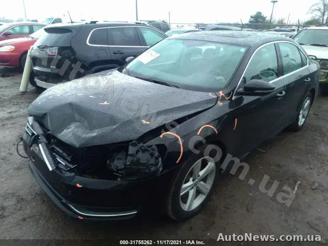 2012 Volkswagen Passat, VIN 1VWBP7A38CC095543, госномер КА1030СХ — фото 2 (iaai)
