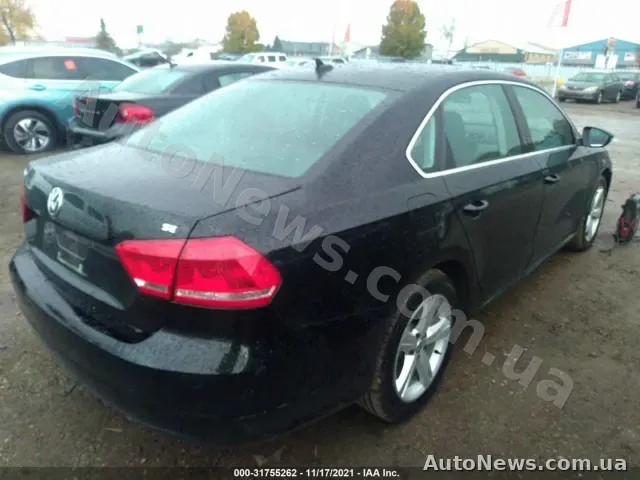 2012 Volkswagen Passat, VIN 1VWBP7A38CC095543, госномер КА1030СХ — фото 4 (iaai)