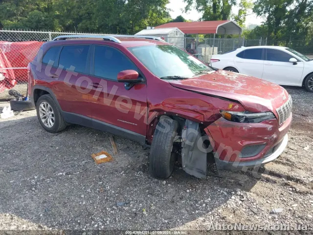 2020 Jeep Cherokee — photo 1 (iaai)