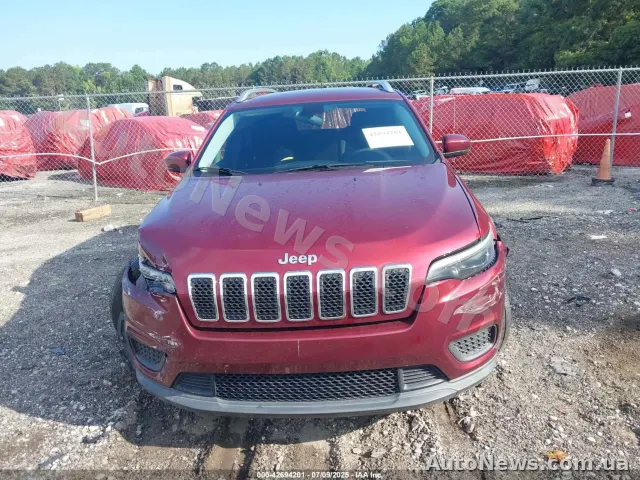 2020 Jeep Cherokee — photo 12 (iaai)
