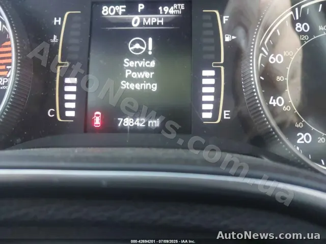 2020 Jeep Cherokee — photo 15 (iaai)