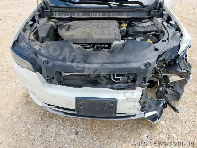 2019 Jeep Cherokee — photo 12 (copart)