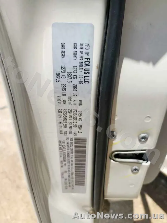 2019 Jeep Cherokee — photo 14 (copart)