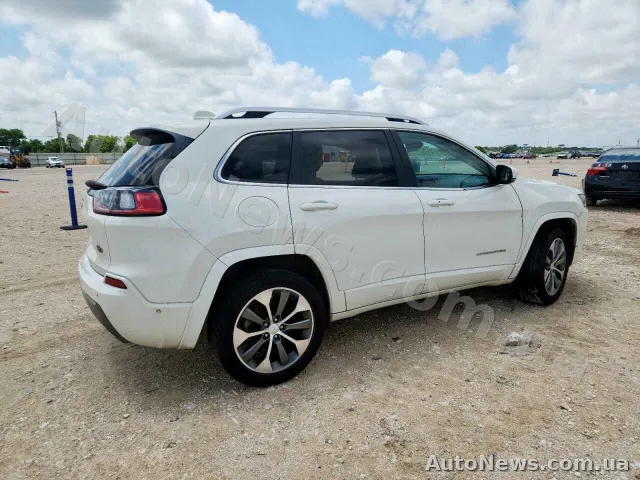 2019 Jeep Cherokee — photo 3 (copart)