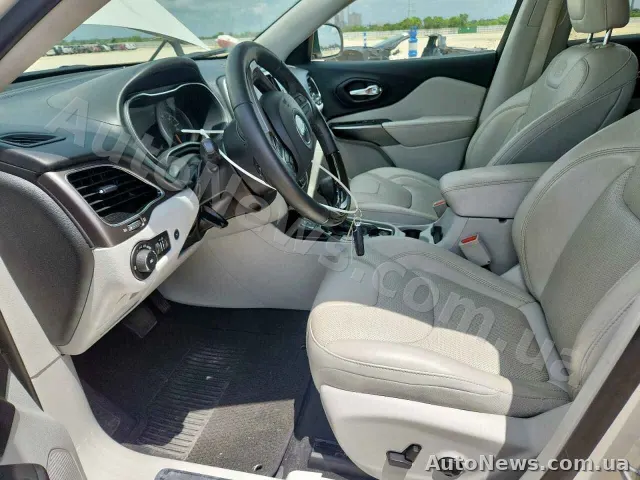 2019 Jeep Cherokee — photo 7 (copart)