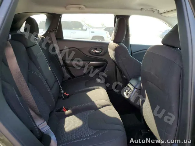 2018 Jeep Grand Cher, VIN 1C4PJLCB3KD284990, госномер ВС2274ТІ — фото 10 (copart)