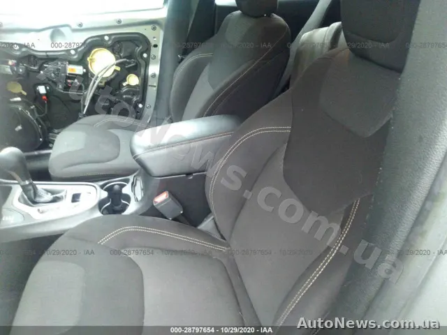 2016 Jeep Cherokee, VIN 1C4PJMCB0HW519882, nr rej. ВН6772ОО — zdjęcie 8 (iaai)