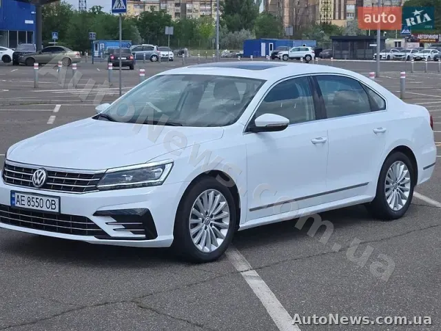 2016 Volkswagen Passat, VIN 1VWBT7A31GC012486 — фото 15 (autoria)