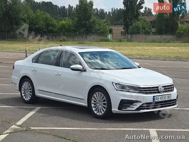 2016 Volkswagen Passat, VIN 1VWBT7A31GC012486 — фото 2 (autoria)
