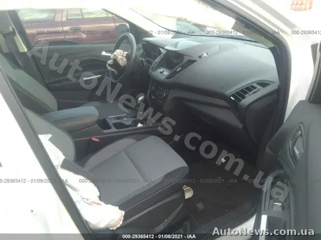 2018 Ford Escape, VIN 1FMCU0GD1KUA24647, держномер АМ8608СА — фото 16 (iaai)