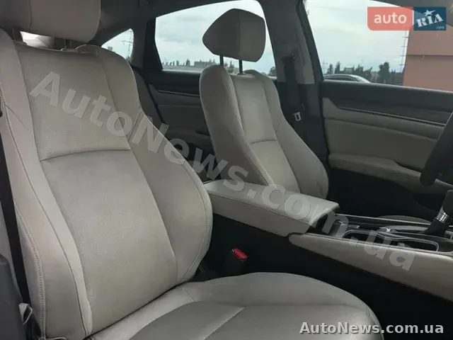 2017 Honda Accord, VIN 1HGCV1F15JA019354, держномер КА5022ОО — фото 10 (autoria)