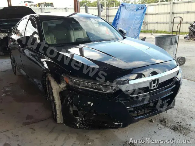 2017 Honda Accord, VIN 1HGCV1F15JA019354, держномер КА5022ОО — фото 1 (copart)