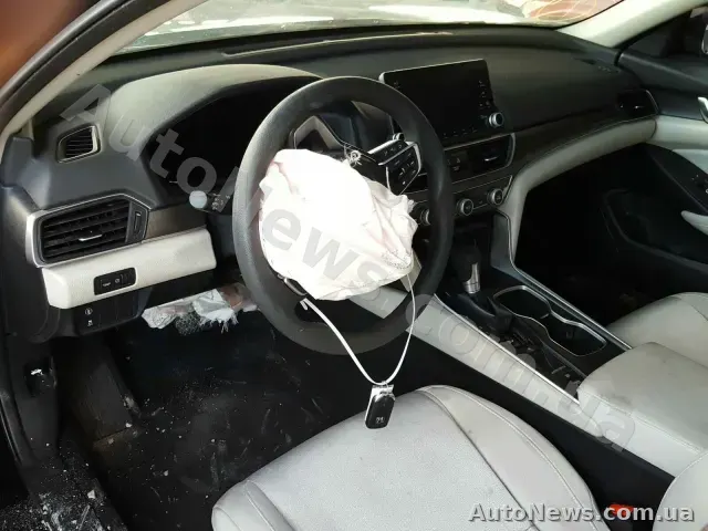 2017 Honda Accord, VIN 1HGCV1F15JA019354, держномер КА5022ОО — фото 9 (copart)