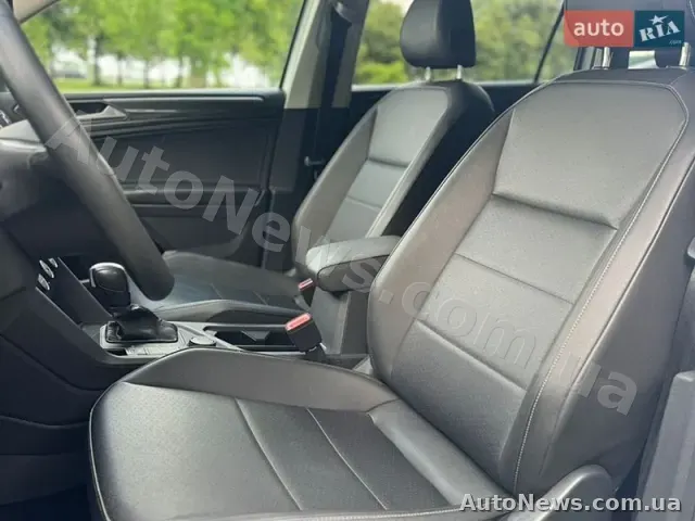 2020 Volkswagen Tiguan, VIN 3VV2B7AX2LM120084 — фото 13 (autoria)