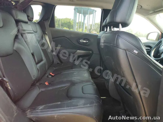 2019 Jeep Grand Cher, VIN 1C4PJLLB0KD387817, госномер ВО7440НВ — фото 11 (copart)