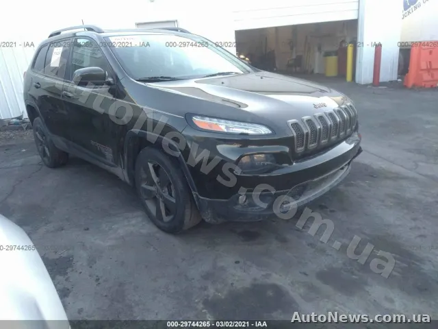 2016 Jeep Cherokee — photo 1 (iaai)