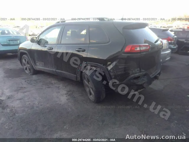 2016 Jeep Cherokee — photo 3 (iaai)